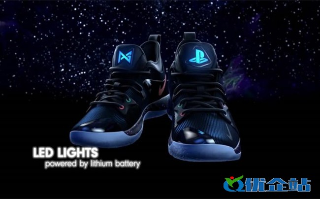 脚踩游戏机打篮球？耐克合作索尼推出PlayStation主题战靴 