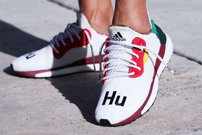 Pharrell x adidas 联名 Solar Hu Glide St 白色版本上脚预览